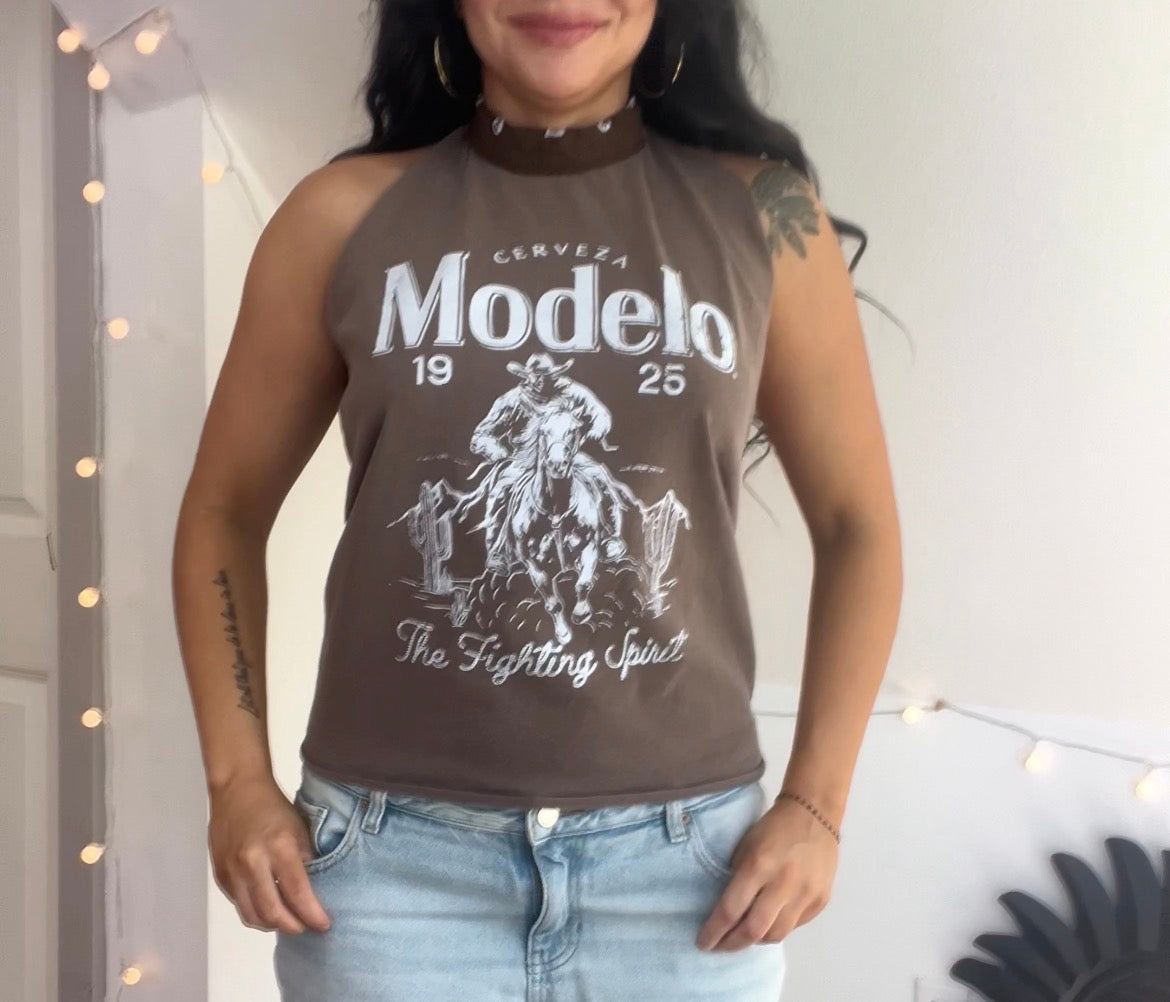 Modelo (L)