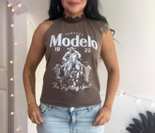 Modelo (L)